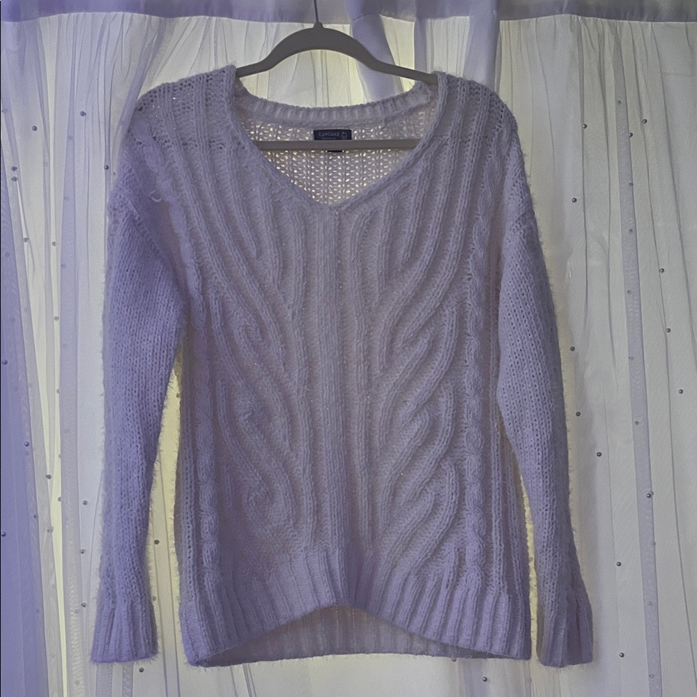 Elegant V-Neck Cable Knit Sweater - Soft Cream